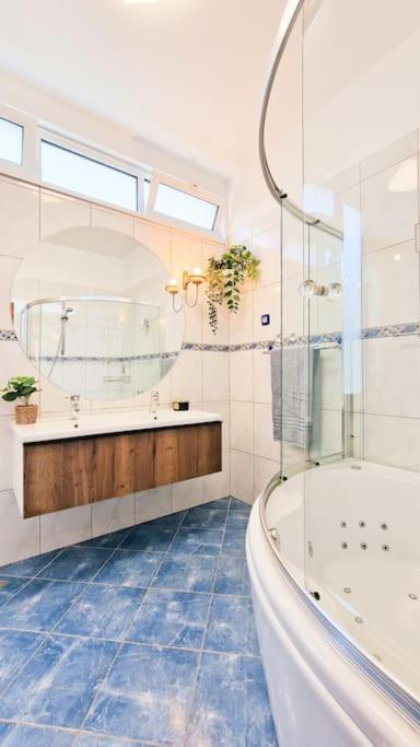 Apartment Kalliope, 200M Sea Kaštela Екстериор снимка